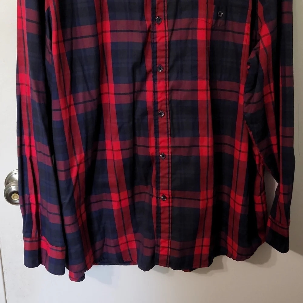 Men’s Simply Styled Red and Navy Plaid Button-Up Shirt - Picture 5 of 11